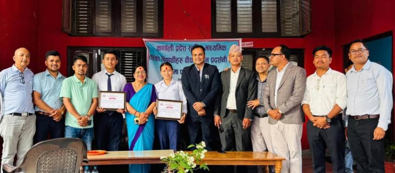 मिति २०८२।०२।२४ गते सम्पन्न कर्णाली प्रदेश स्तरीय माध्यमिक तहका विद्यार्थीहरु वीच विज्ञान प्रदर्शनी तथा प्रतिभा पहिचान कार्यक्रमका फोटोहरु